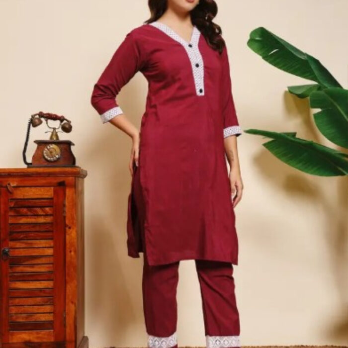 Women Cotton Blend Kurti Pant Set